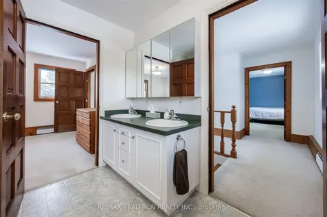17755 Warden Avenue East Gwillimbury ON L0G 1V0