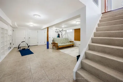 17755 Warden Avenue East Gwillimbury ON L0G 1V0