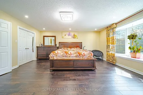 14 Kemsing Court Markham ON L3R 4P7