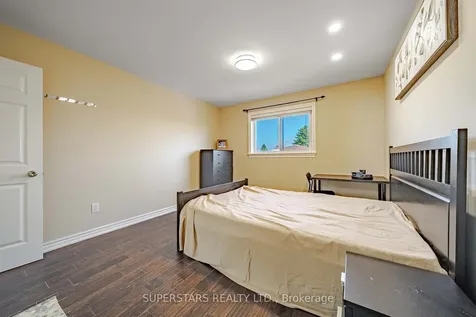 14 Kemsing Court Markham ON L3R 4P7
