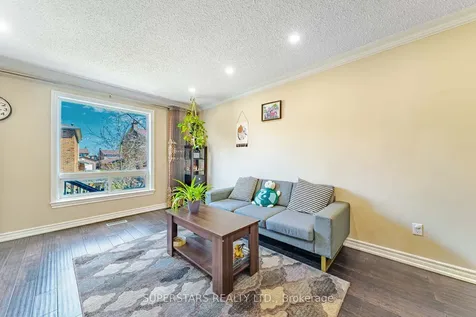 14 Kemsing Court Markham ON L3R 4P7