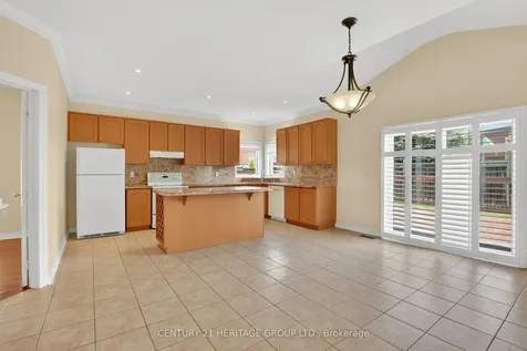 58 Saint Avenue Bradford West Gwillimbury ON L3Z 3H7