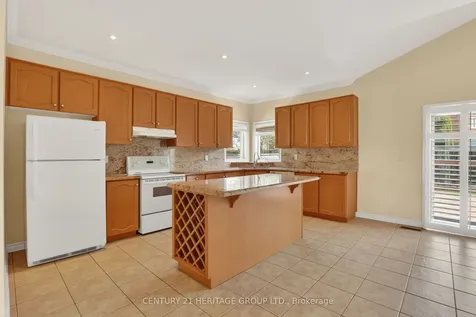 58 Saint Avenue Bradford West Gwillimbury ON L3Z 3H7