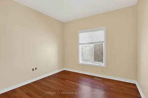 58 Saint Avenue Bradford West Gwillimbury ON L3Z 3H7