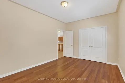 58 Saint Avenue Bradford West Gwillimbury ON L3Z 3H7