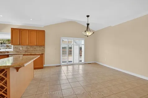 58 Saint Avenue Bradford West Gwillimbury ON L3Z 3H7