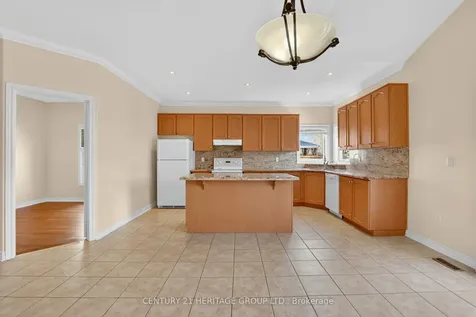 58 Saint Avenue Bradford West Gwillimbury ON L3Z 3H7