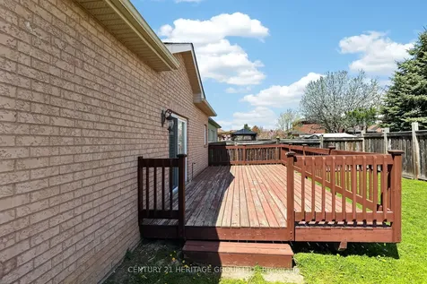 58 Saint Avenue Bradford West Gwillimbury ON L3Z 3H7