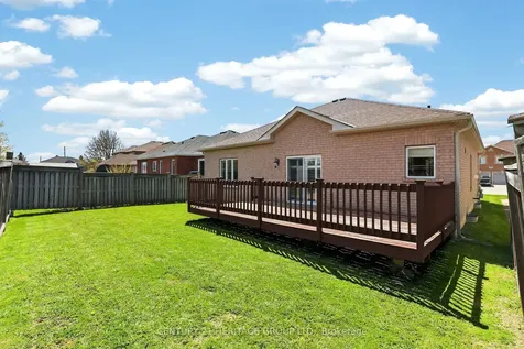 58 Saint Avenue Bradford West Gwillimbury ON L3Z 3H7
