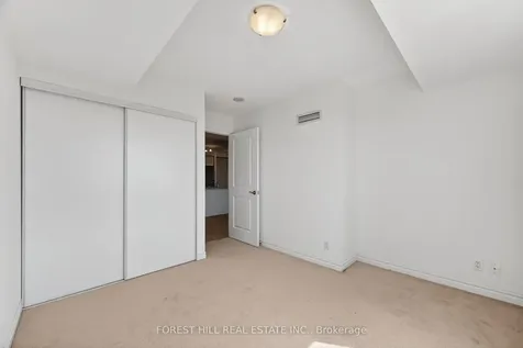 18 Harding Boulevard Richmond Hill ON L4C 0T3