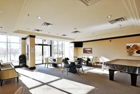 18 Harding Boulevard Richmond Hill ON L4C 0T3