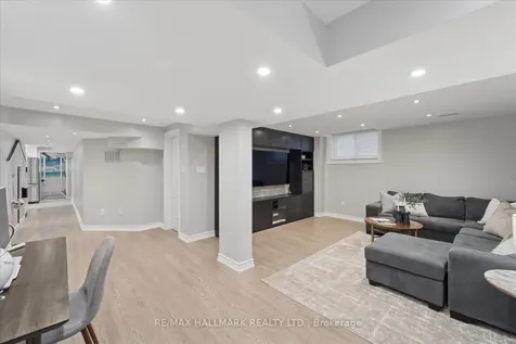 88 Byers Pond Way Whitchurch-stouffville ON L4A 0M6