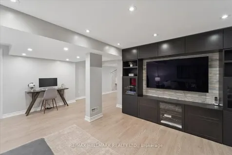 88 Byers Pond Way Whitchurch-stouffville ON L4A 0M6