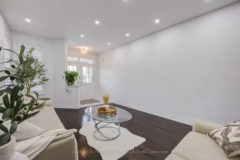 82 Mactier Drive Vaughan ON L4H 4L2