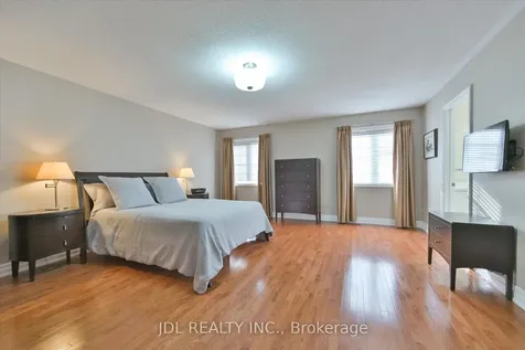 9 O'hara Crescent Richmond Hill ON L4E 4E1