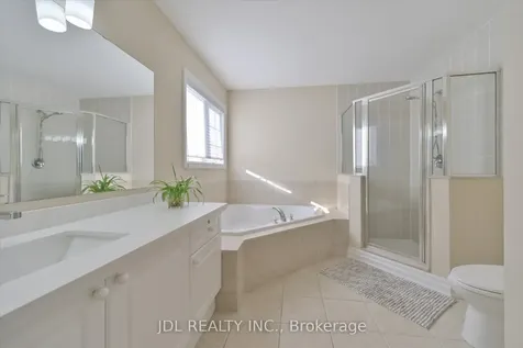 9 O'hara Crescent Richmond Hill ON L4E 4E1