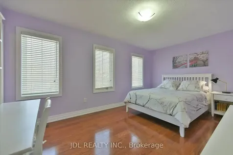 9 O'hara Crescent Richmond Hill ON L4E 4E1