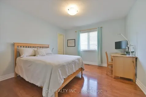 9 O'hara Crescent Richmond Hill ON L4E 4E1