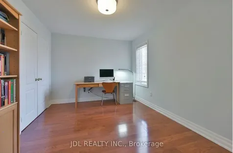 9 O'hara Crescent Richmond Hill ON L4E 4E1
