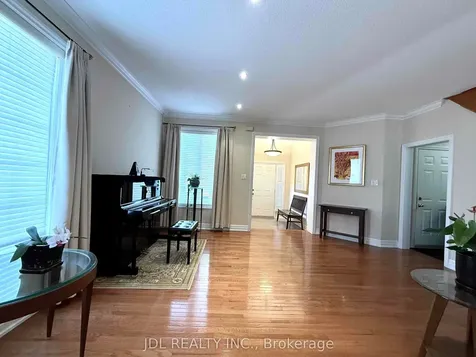 9 O'hara Crescent Richmond Hill ON L4E 4E1