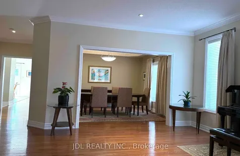 9 O'hara Crescent Richmond Hill ON L4E 4E1