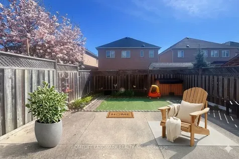 113 Guinevere Road Markham ON L3S 4R8