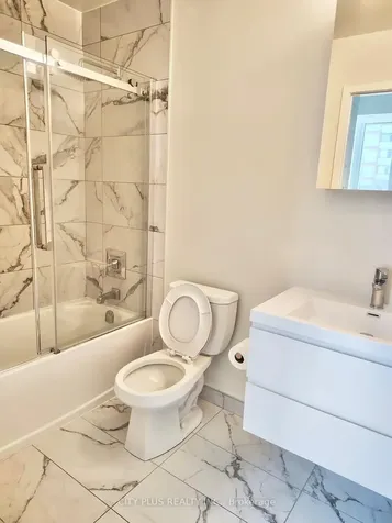 38 Simcoe Promenade N/a Markham ON L6G 0H7