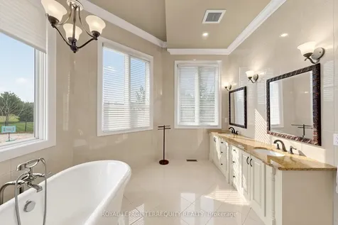 63 Grayfield Drive Whitchurch-stouffville ON L4A 0B1