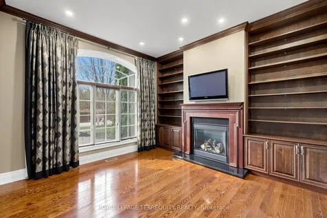 63 Grayfield Drive Whitchurch-stouffville ON L4A 0B1