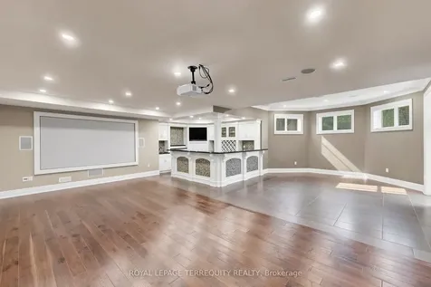 63 Grayfield Drive Whitchurch-stouffville ON L4A 0B1