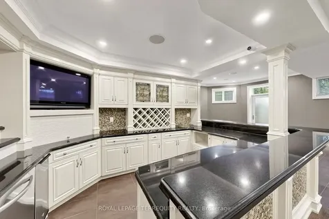 63 Grayfield Drive Whitchurch-stouffville ON L4A 0B1