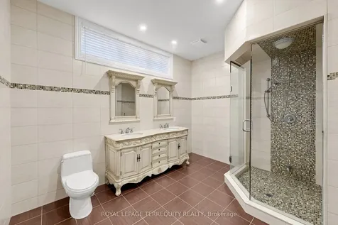 63 Grayfield Drive Whitchurch-stouffville ON L4A 0B1