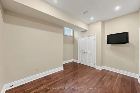 63 Grayfield Drive Whitchurch-stouffville ON L4A 0B1