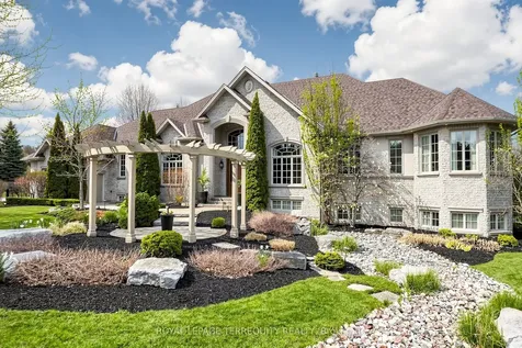 63 Grayfield Drive Whitchurch-stouffville ON L4A 0B1