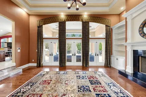 63 Grayfield Drive Whitchurch-stouffville ON L4A 0B1