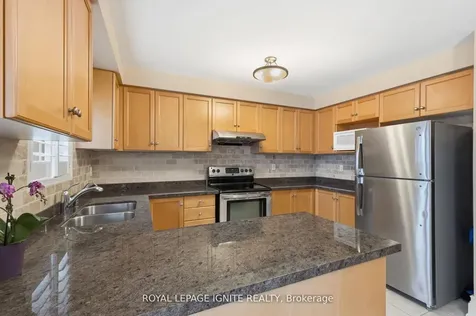 19 Foxchase Avenue Vaughan ON L4L 9N1