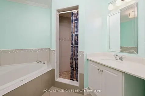 19 Foxchase Avenue Vaughan ON L4L 9N1