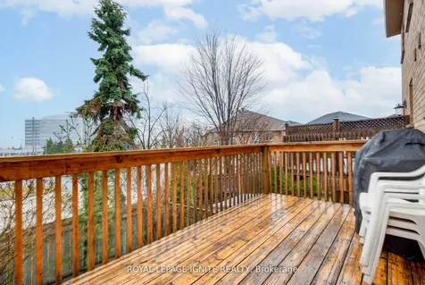 19 Foxchase Avenue Vaughan ON L4L 9N1