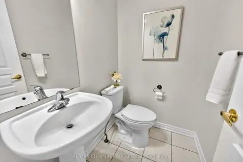 28 Radmore Place Markham ON L6B 0G7