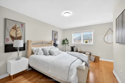28 Radmore Place Markham ON L6B 0G7