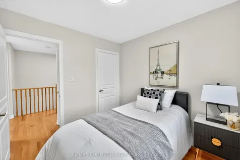 28 Radmore Place Markham ON L6B 0G7