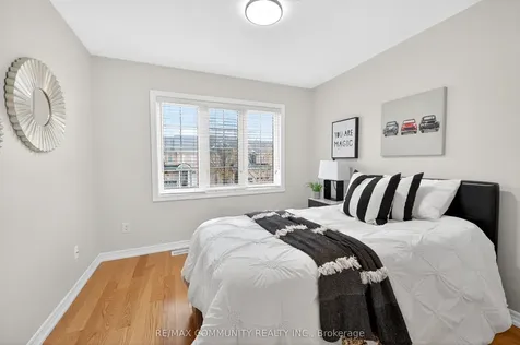 28 Radmore Place Markham ON L6B 0G7