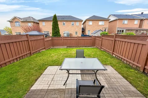 28 Radmore Place Markham ON L6B 0G7