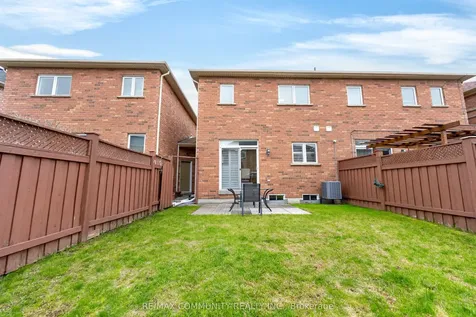 28 Radmore Place Markham ON L6B 0G7