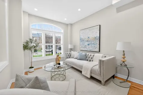 28 Radmore Place Markham ON L6B 0G7