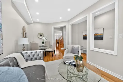28 Radmore Place Markham ON L6B 0G7
