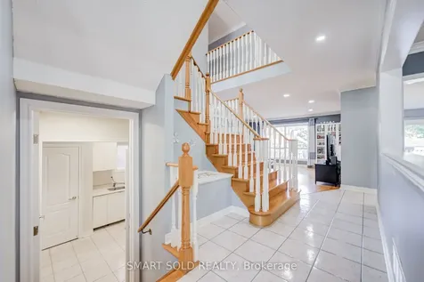 72 Norbury Drive Markham ON L3S 3V2