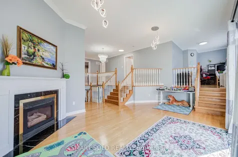 72 Norbury Drive Markham ON L3S 3V2