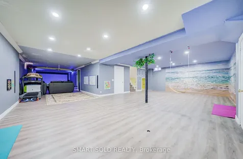 72 Norbury Drive Markham ON L3S 3V2