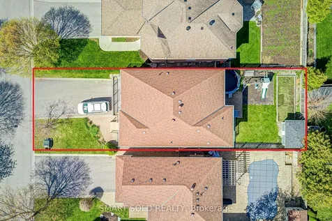72 Norbury Drive Markham ON L3S 3V2